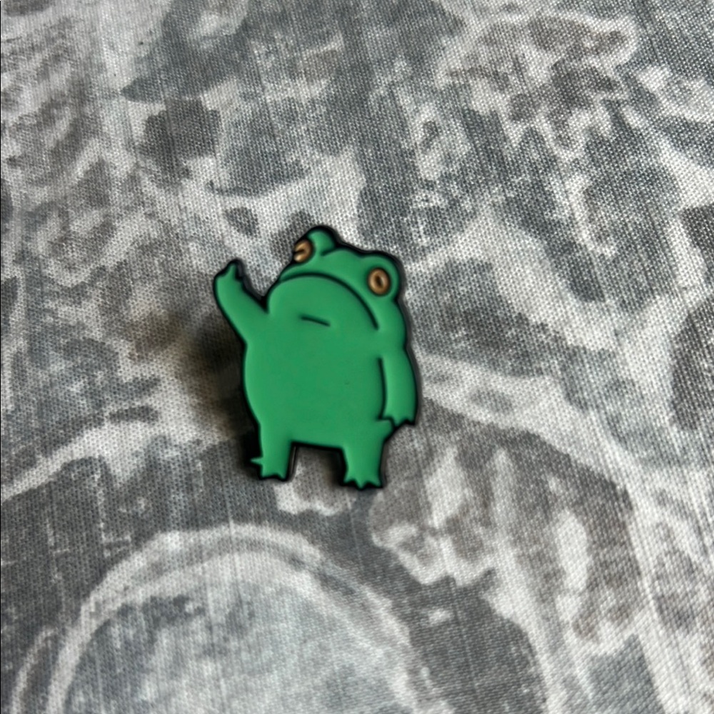 Green Frog Enamel Pin for Small Pets
